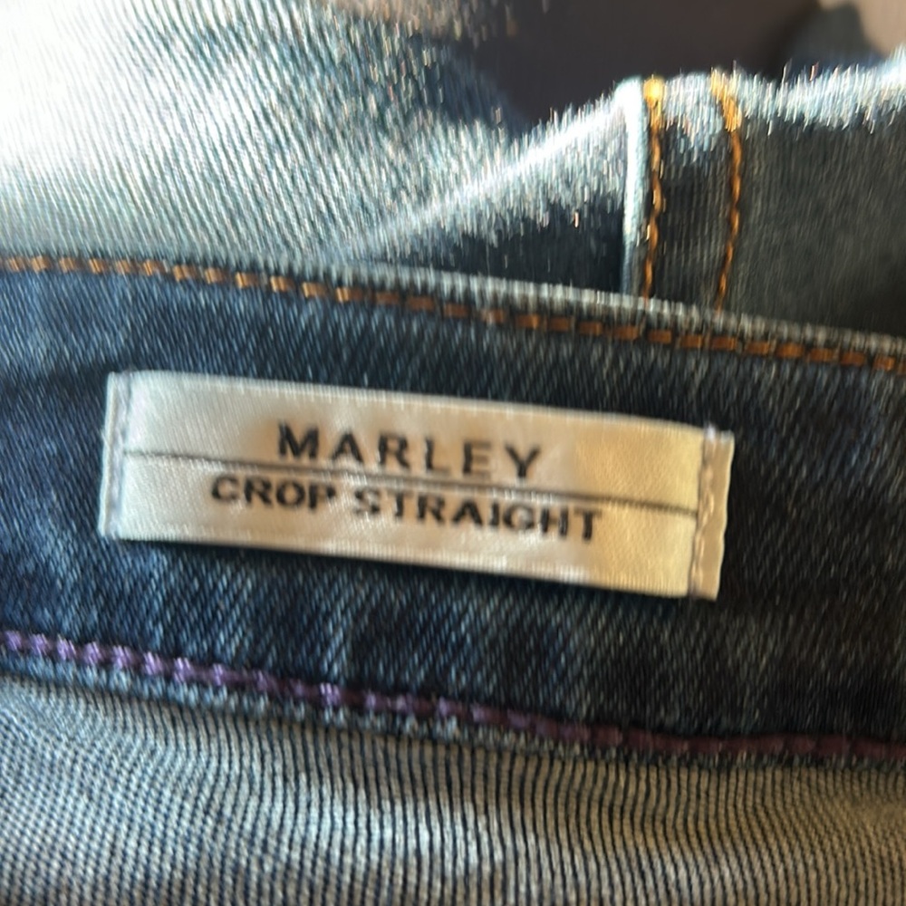 Vigoss Cropped Jeans - Picture 6 of 8